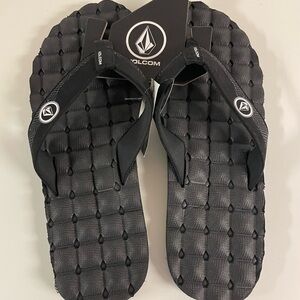 NWT MENS Volcom Black Quilted Sandals for Casual Comfort